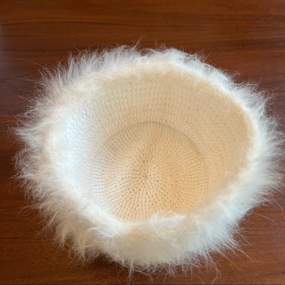 Vintage Crochet Angora White Winter Hat Small - Picture 4 of 6